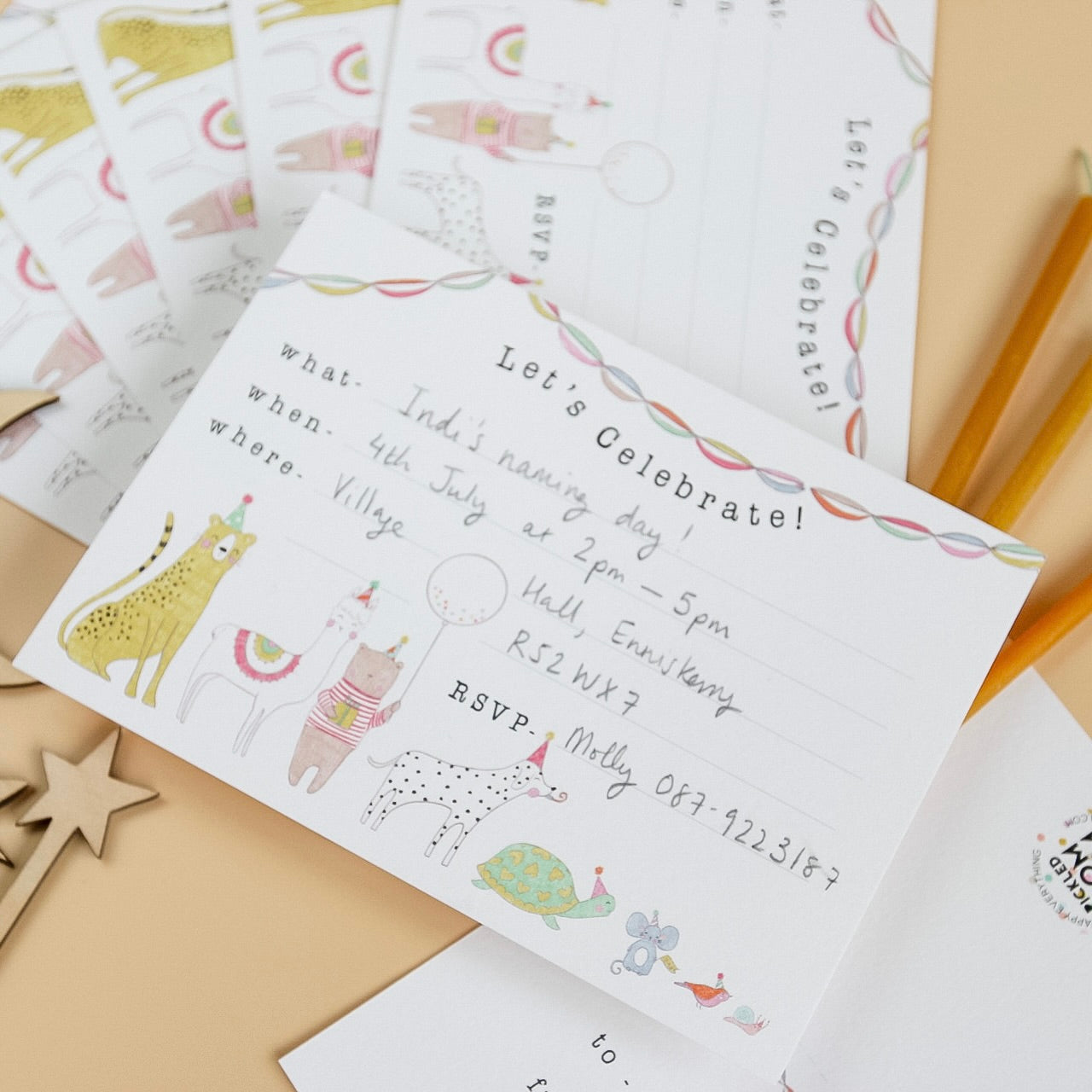 Party pals - invitations