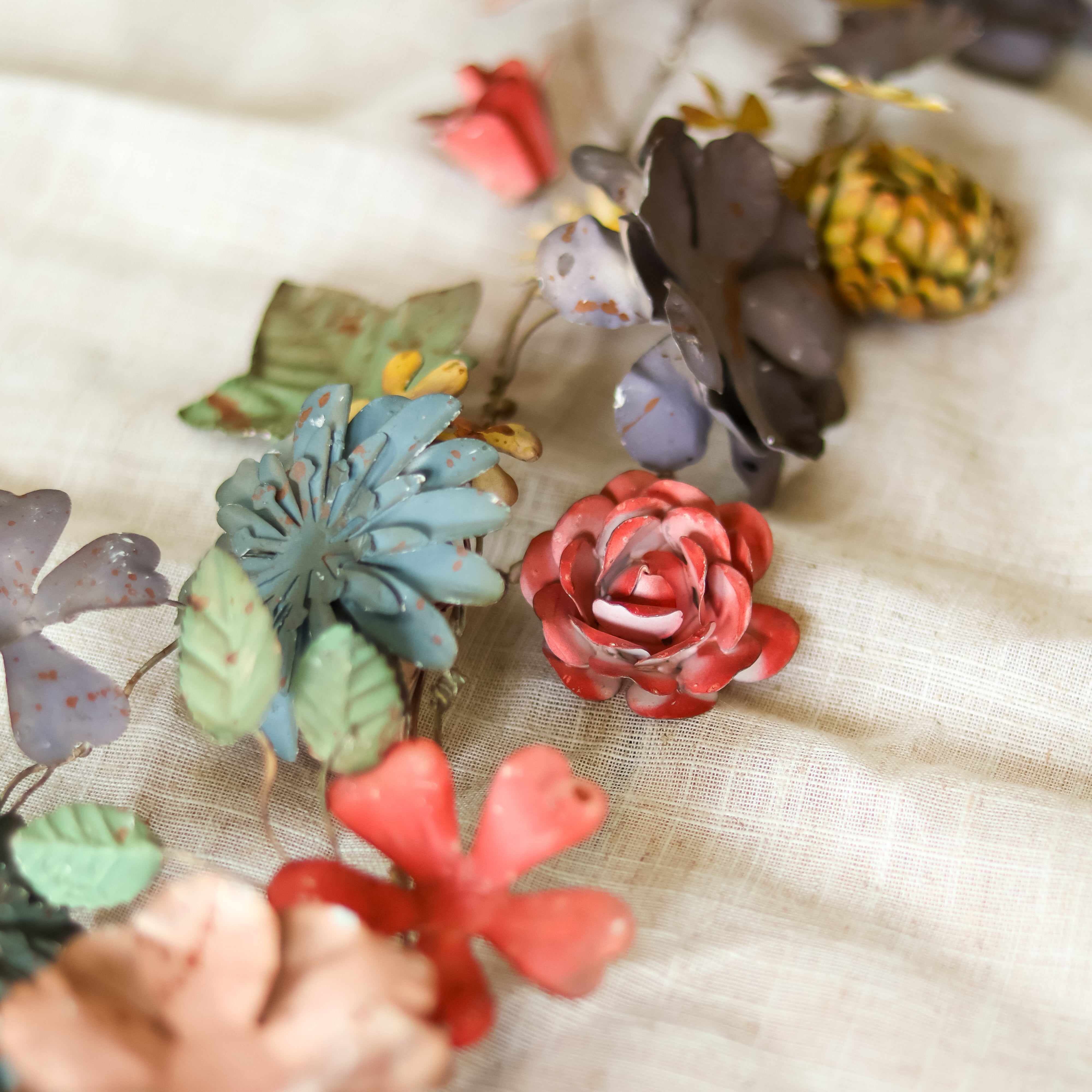 Flora Metal garland